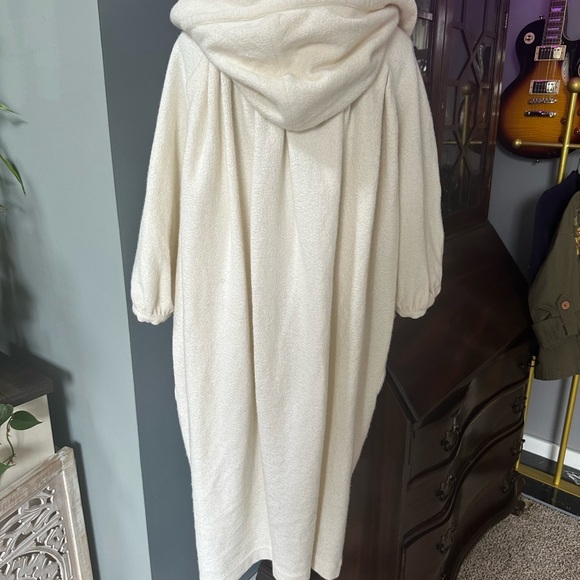 Lacoste hooded robe/cloak size 36 EUC - Picture 2 of 7